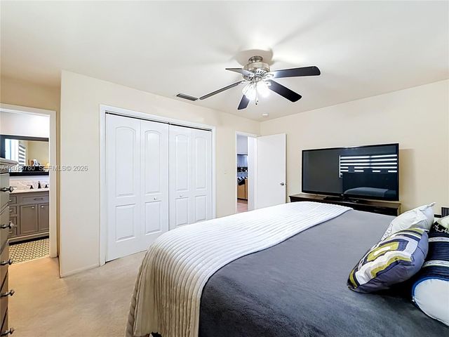 10460 NW 4th St, Plantation, FL 33324