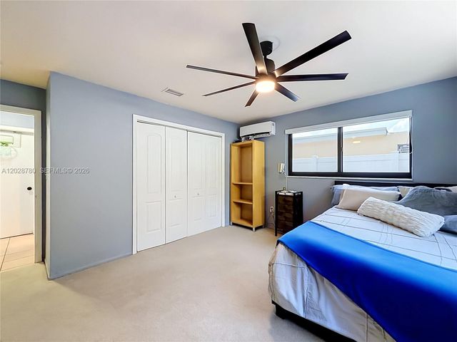 10460 NW 4th St, Plantation, FL 33324