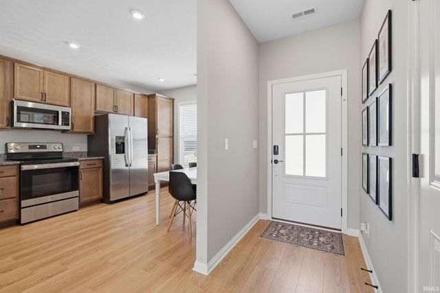 9867 Monte Way, Newburgh, IN 47630