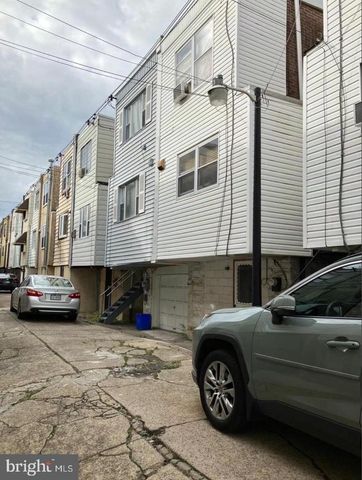 2815 S BEULAH ST, Philadelphia, PA 19148