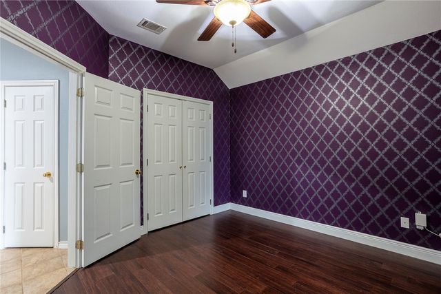 208 Bernburg Court, College Station, TX 77845