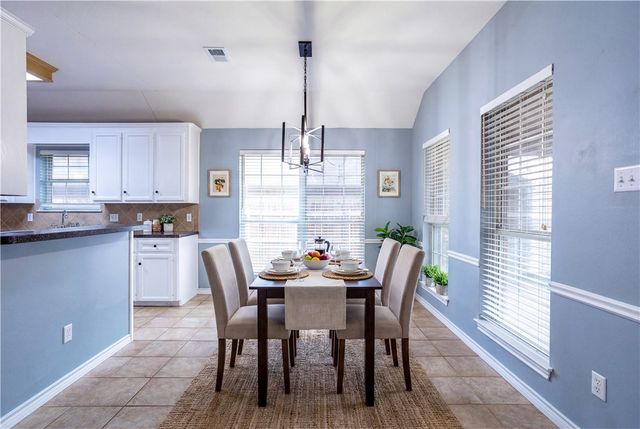 208 Bernburg Court, College Station, TX 77845