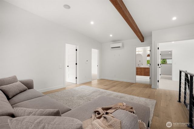 811 E Hyak Dr, Snoqualmie Pass, WA 98068