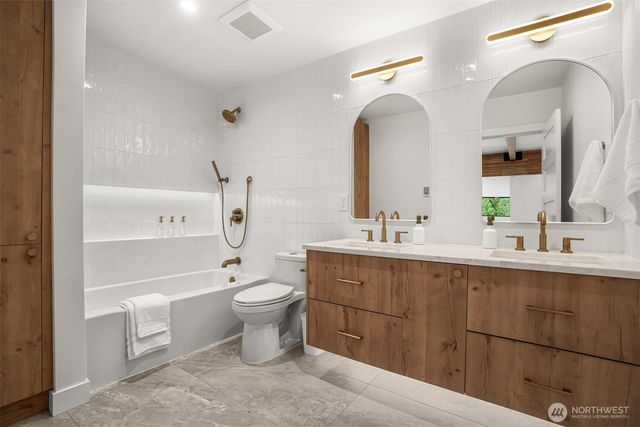 811 E Hyak Dr, Snoqualmie Pass, WA 98068