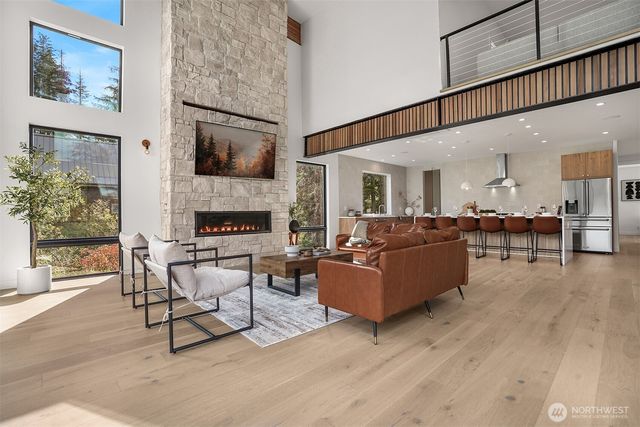 811 E Hyak Dr, Snoqualmie Pass, WA 98068