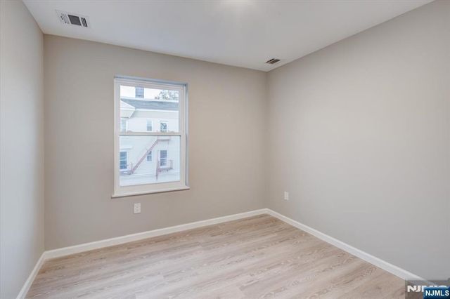 1081 18th Avenue, Newark, NJ 07106