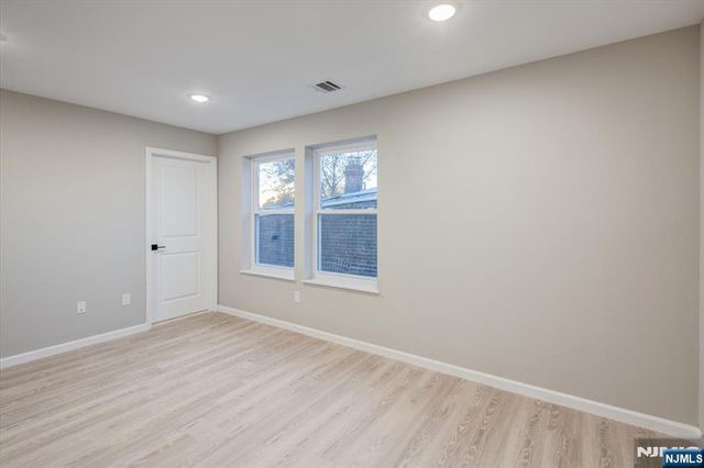 1081 18th Avenue, Newark, NJ 07106
