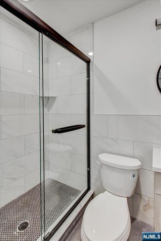 1081 18th Avenue, Newark, NJ 07106