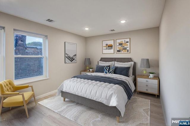 1081 18th Avenue, Newark, NJ 07106