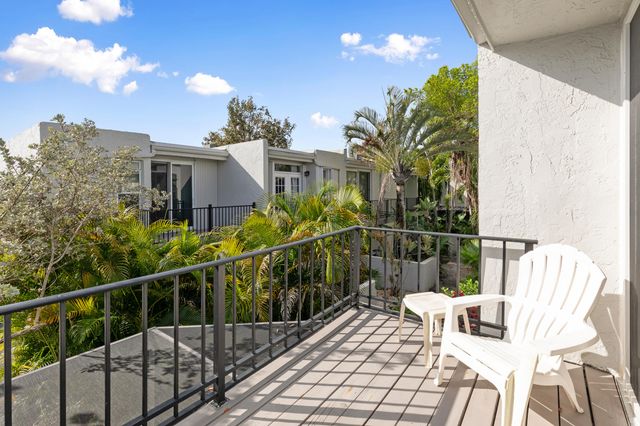 660 Kensington Place 10a, Wilton Manors, FL 33305