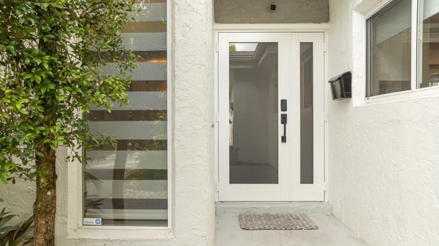 660 Kensington Place 10a, Wilton Manors, FL 33305