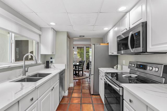 660 Kensington Place 10a, Wilton Manors, FL 33305