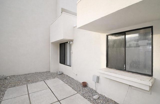 48680 Desert Flower Drive, Palm Desert, CA 92260