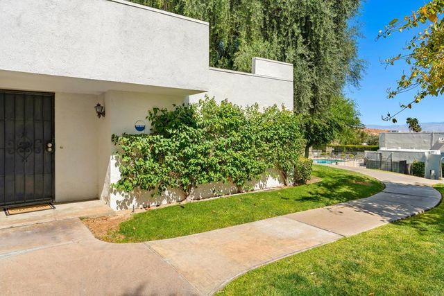 48680 Desert Flower Drive, Palm Desert, CA 92260