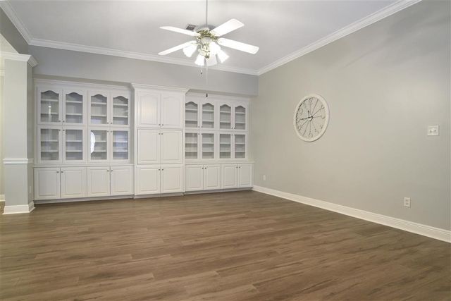 203 Pecanwood Drive, Lake Charles, LA 70605