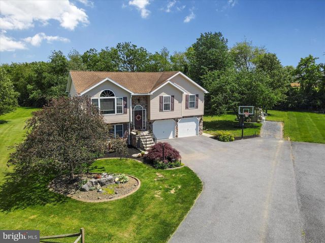 1136 ASHTON DRIVE, Shippensburg, PA 17257