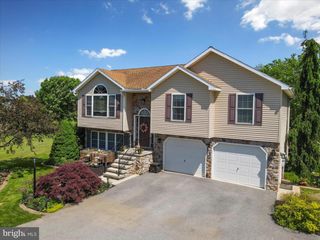 1136 ASHTON DRIVE, Shippensburg, PA 17257