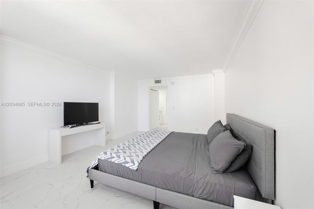 2401 S Ocean Drive 2402, Hollywood, FL 33019
