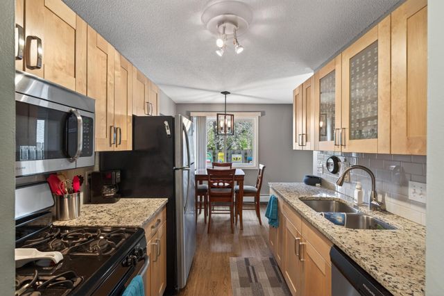 333 8th Street SE 117, Minneapolis, MN 55414