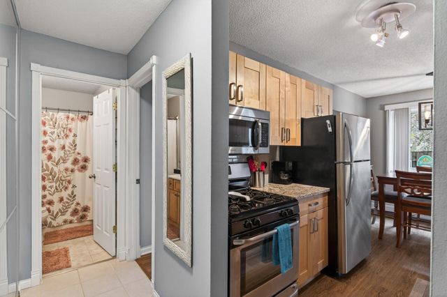 333 8th Street SE 117, Minneapolis, MN 55414