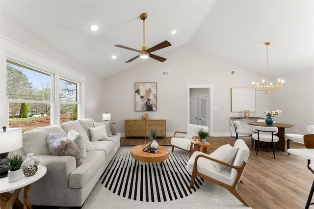 110 Woodglen Drive, Woodstock, GA 30188