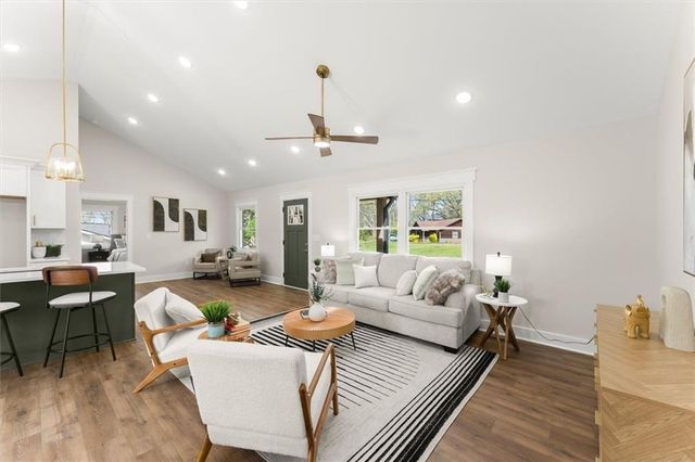 110 Woodglen Drive, Woodstock, GA 30188