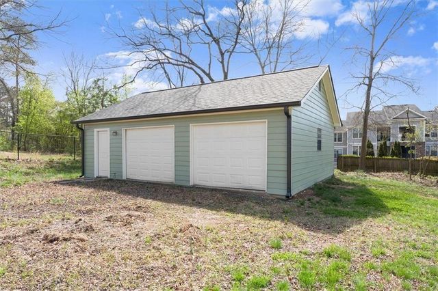 110 Woodglen Drive, Woodstock, GA 30188