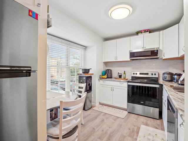 3036 Winterberry DR, Roanoke, VA 24018