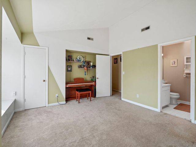 3036 Winterberry DR, Roanoke, VA 24018