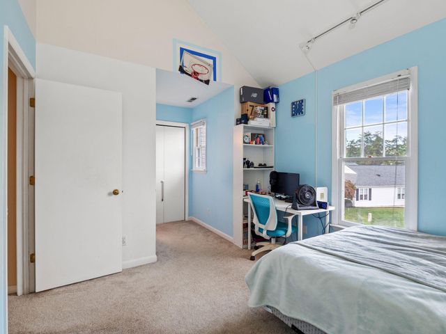 3036 Winterberry DR, Roanoke, VA 24018