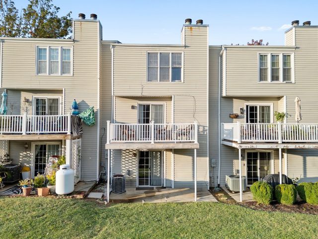 3036 Winterberry DR, Roanoke, VA 24018