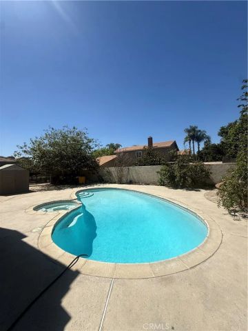 3054 N Forest, Rialto, CA 92377