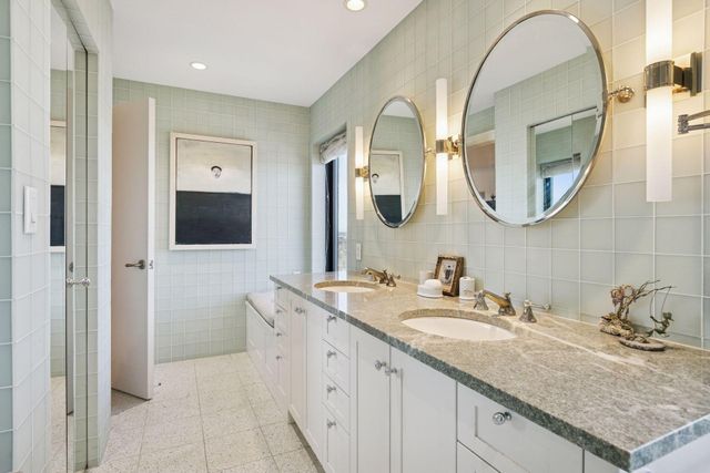 110 Bank Street SE L2601, Minneapolis, MN 55414