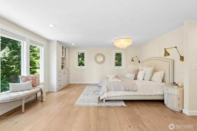 13525 62nd Avenue NE, Kirkland, WA 98034
