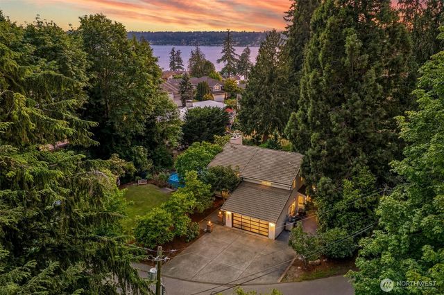 13525 62nd Avenue NE, Kirkland, WA 98034