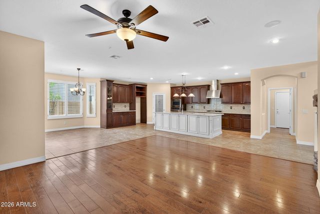 5707 W ROBB Lane, Glendale, AZ 85310