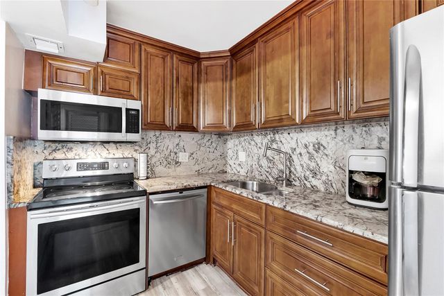 1967 S Ocean Boulevard 201, Pompano Beach, FL 33062