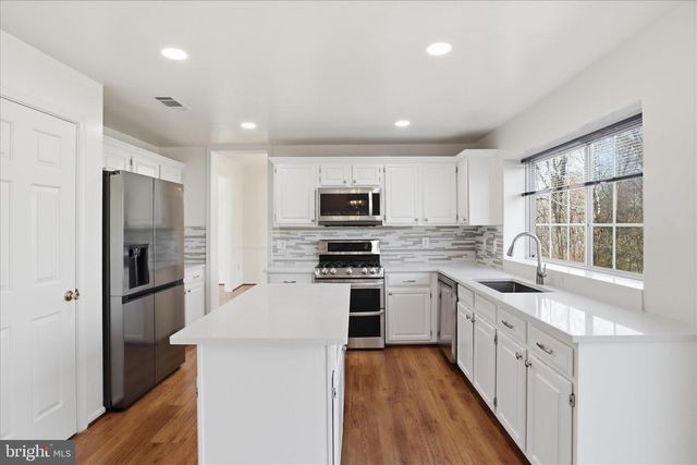 13201 MOUNTAIN ASH CT, Woodbridge, VA 22192