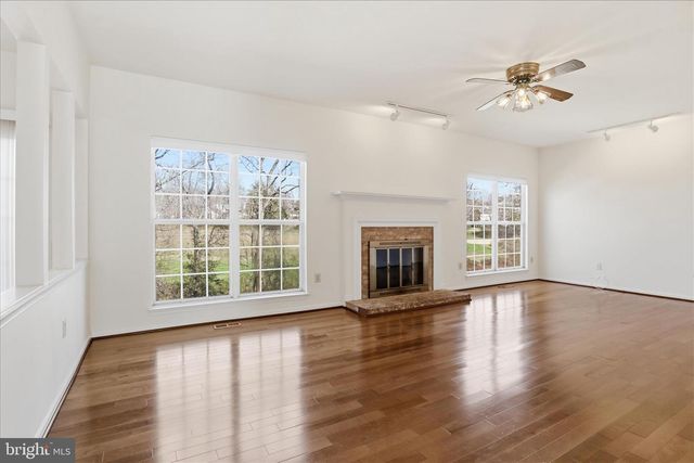 13201 MOUNTAIN ASH CT, Woodbridge, VA 22192