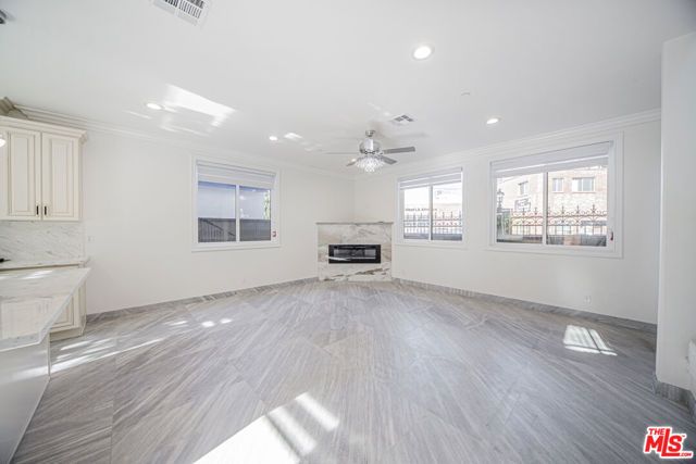 2017 Centinela C, Santa Monica, CA 90404