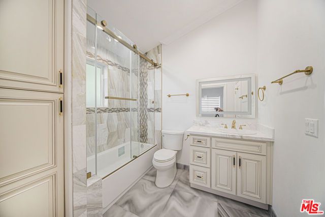 2017 Centinela C, Santa Monica, CA 90404