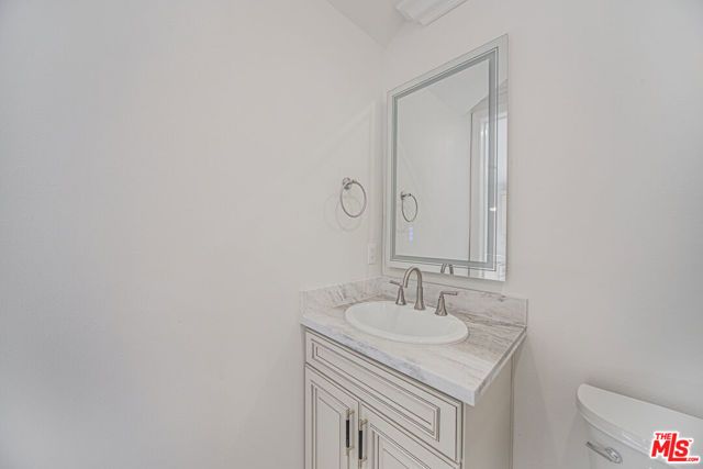 2017 Centinela C, Santa Monica, CA 90404