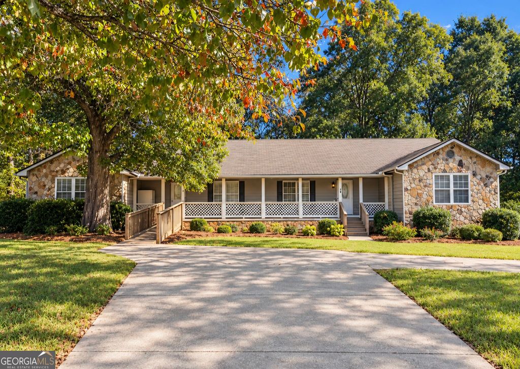 109-111 Lackawanna Trail, Ellenwood, GA 30294 — exterior