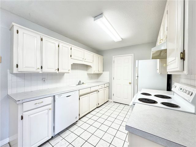 1837 Pointer Lane, Fayetteville, AR 72703