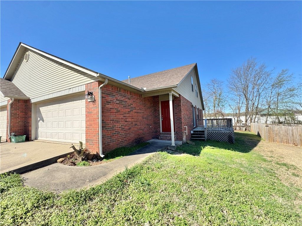 1837 Pointer Lane, Fayetteville, AR 72703