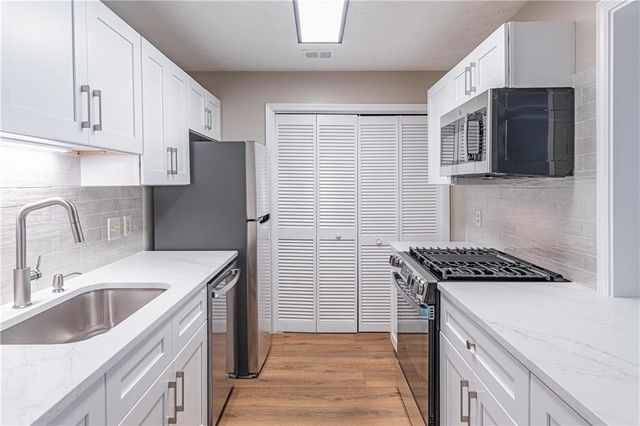 205 Gettysburg Place, Sandy Springs, GA 30350
