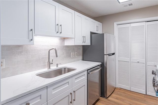 205 Gettysburg Place, Sandy Springs, GA 30350
