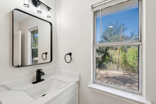 1708 E 17th ST A, Austin, TX 78702