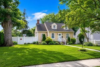 86 Jesse Street, Freeport, NY 11520