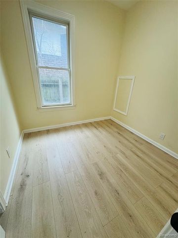 42 E Henry Street, River Rouge, MI 48218